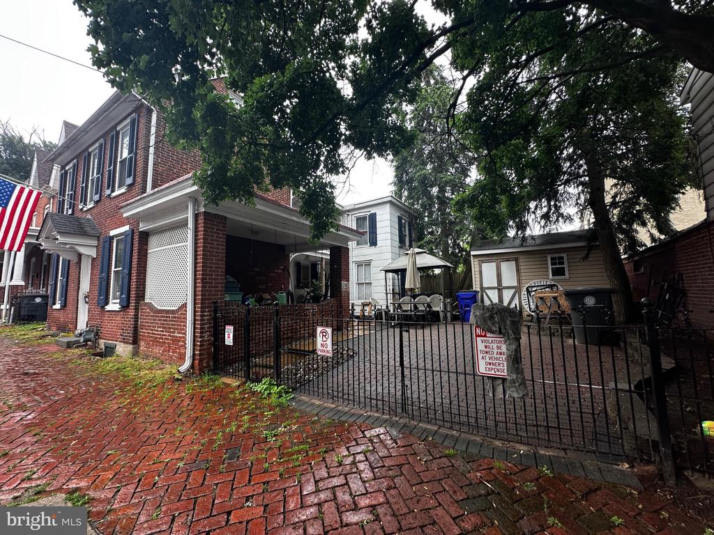 110 CHESTNUT STREET