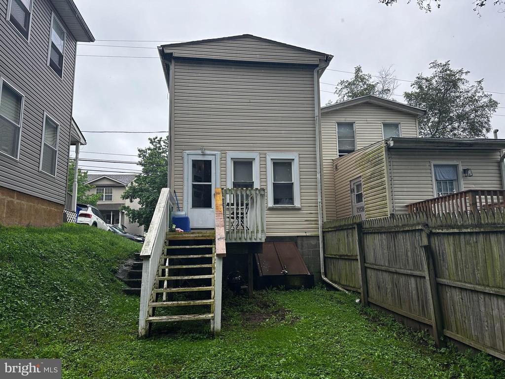 319 GRANT STREET