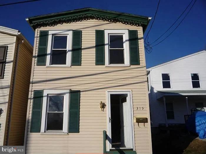 319 GRANT STREET