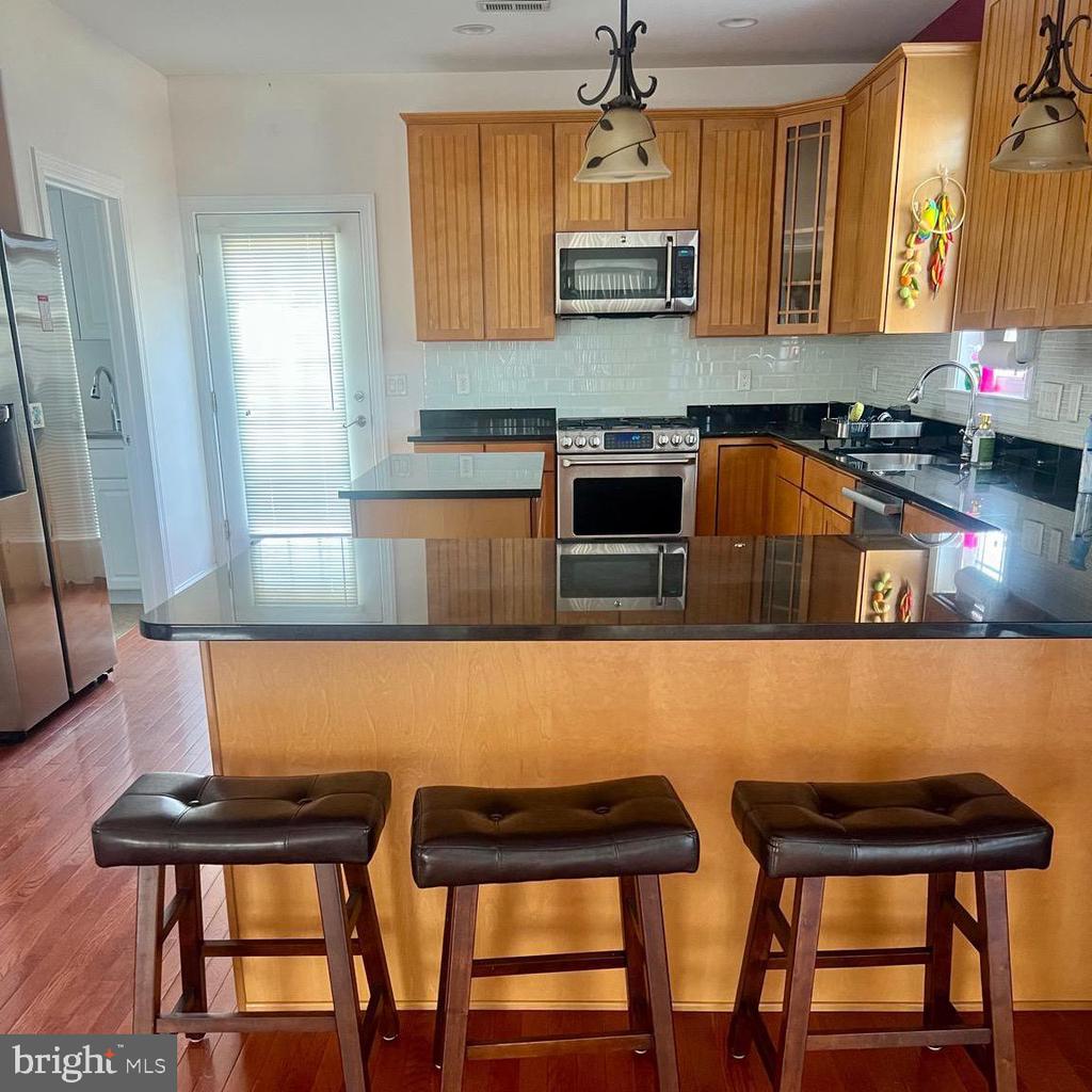 712 MILL STREET