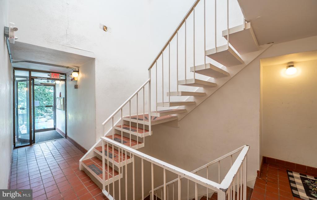 3131 FOREST LANE Unit: E-20