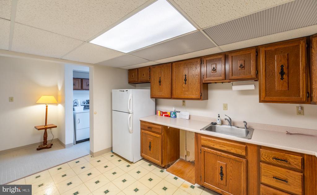 3131 FOREST LANE Unit: E-20