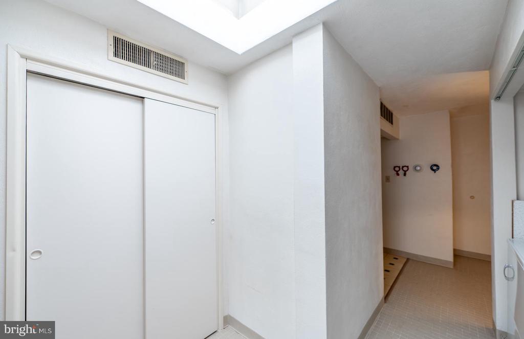 3131 FOREST LANE Unit: E-20