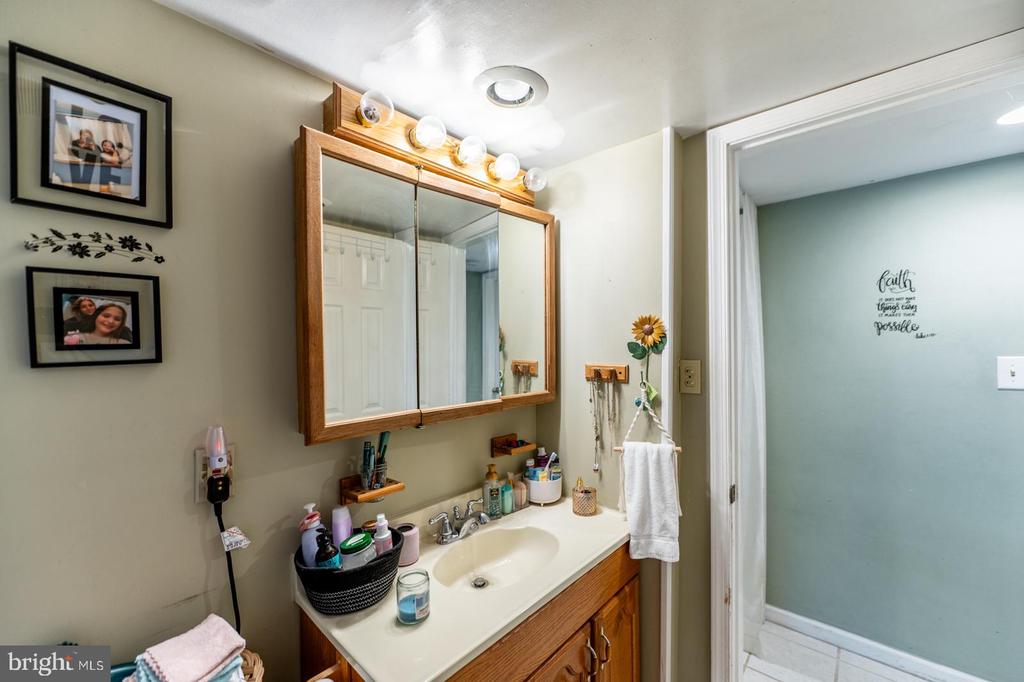 3121 FOREST LANE Unit: D-10