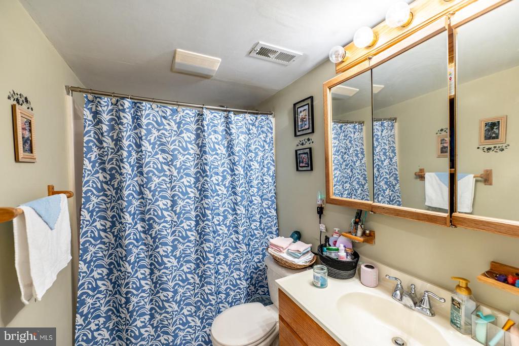 3121 FOREST LANE Unit: D-10