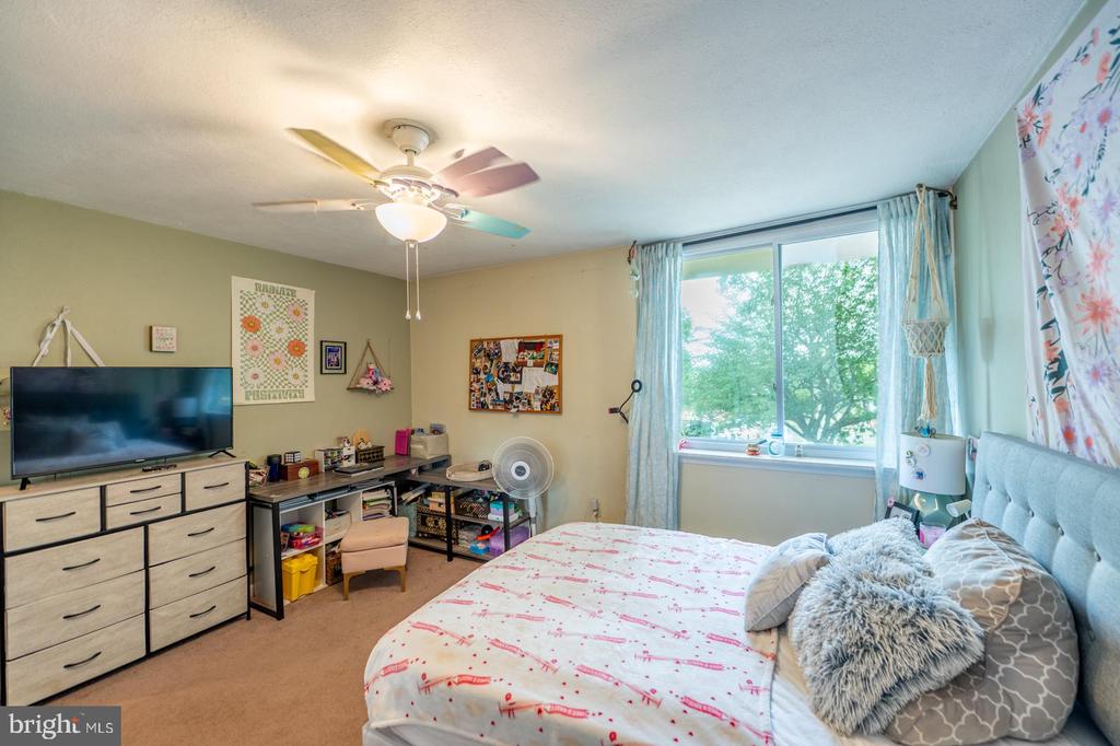 3121 FOREST LANE Unit: D-10