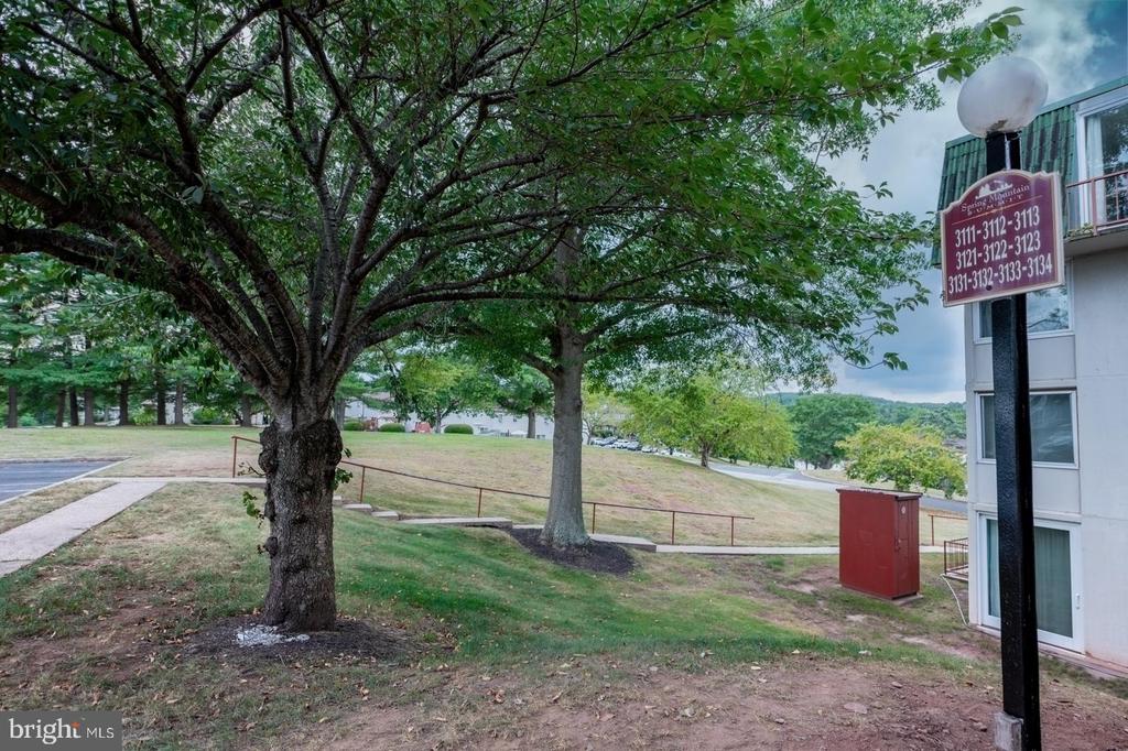 3121 FOREST LANE Unit: D-10