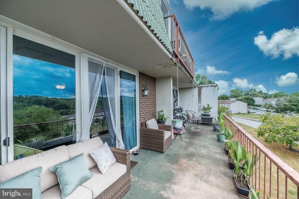 3121 FOREST LANE Unit: D-10