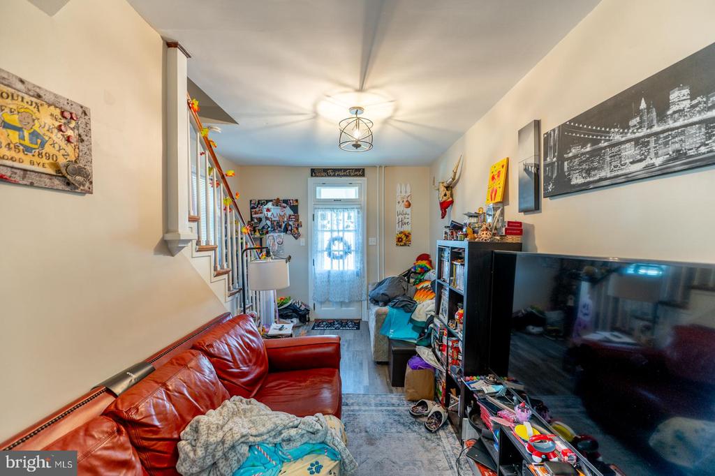119 E BROAD STREET