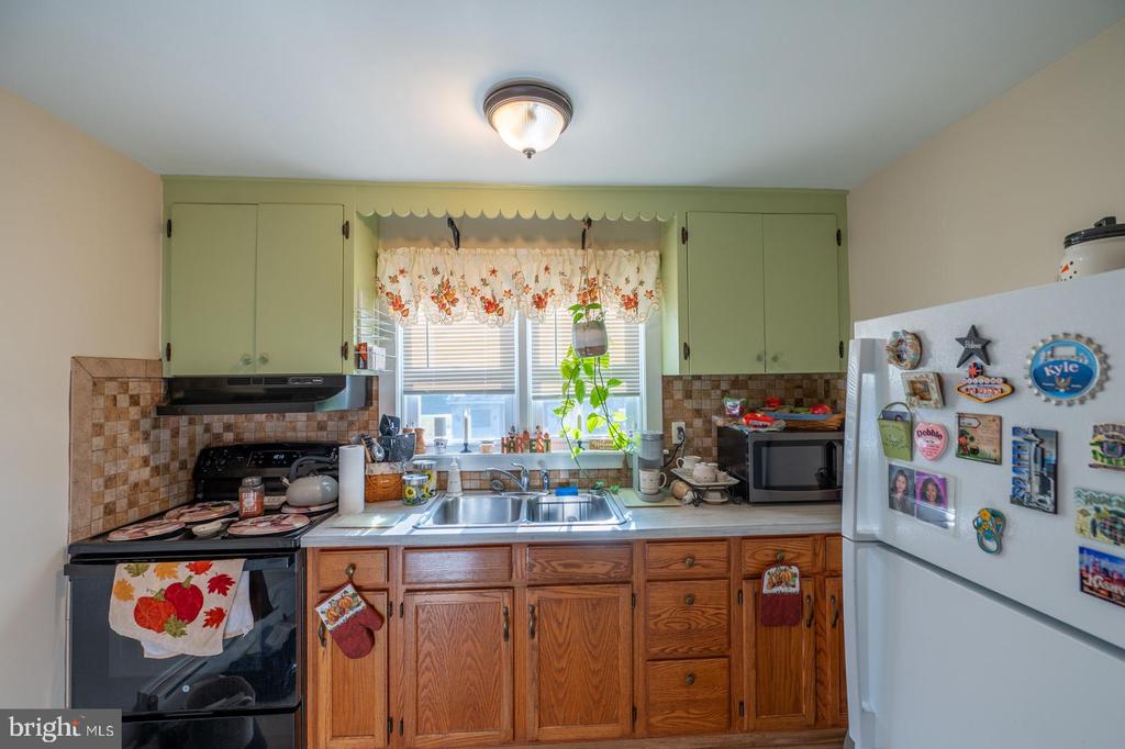 119 E BROAD STREET