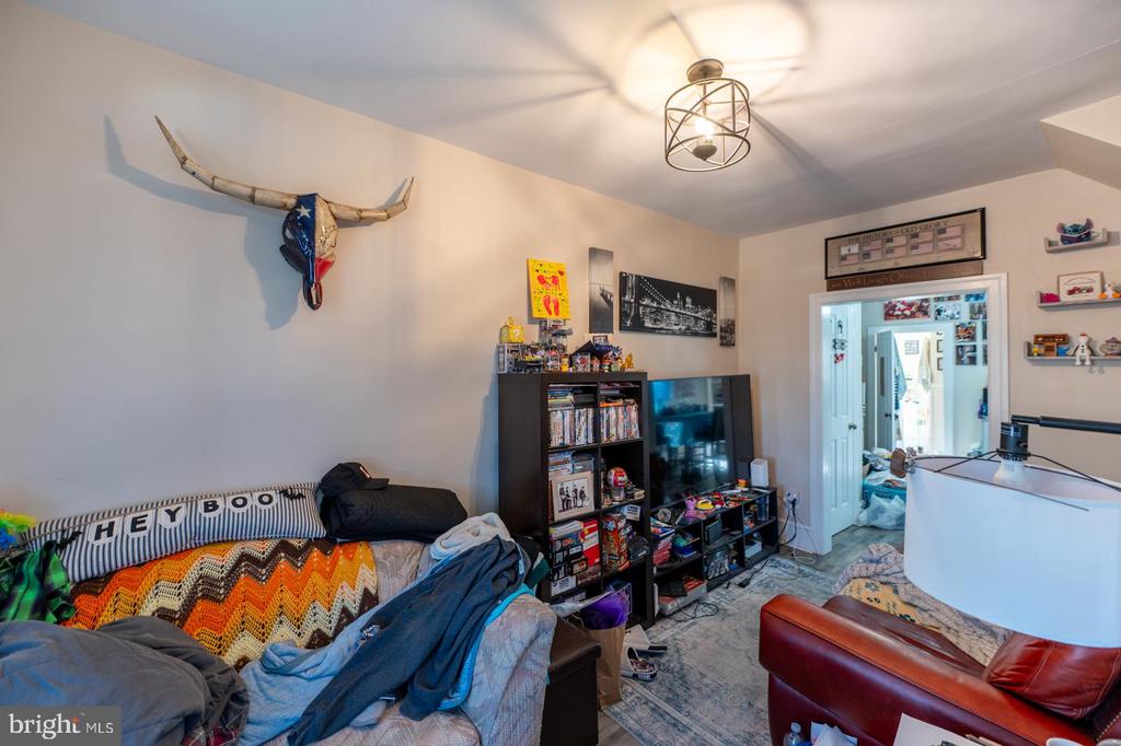119 E BROAD STREET