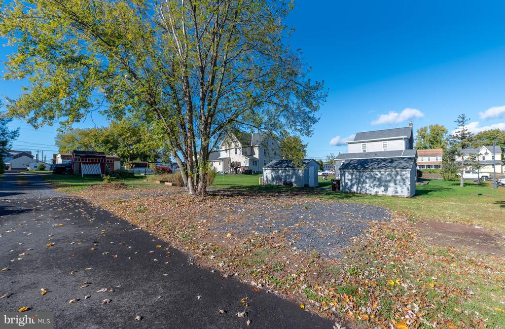 119 E BROAD STREET