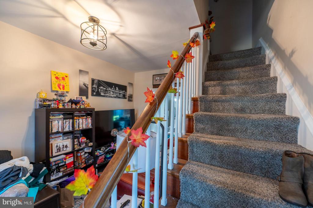 119 E BROAD STREET