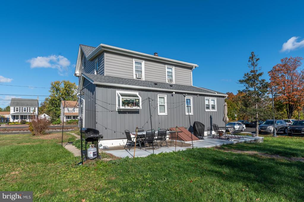 119 E BROAD STREET