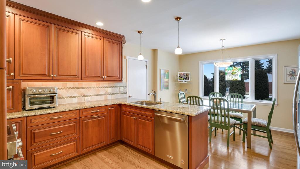 799 BOBWHITE LANE