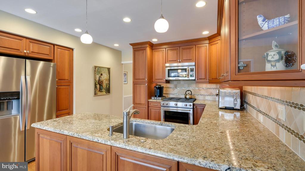799 BOBWHITE LANE
