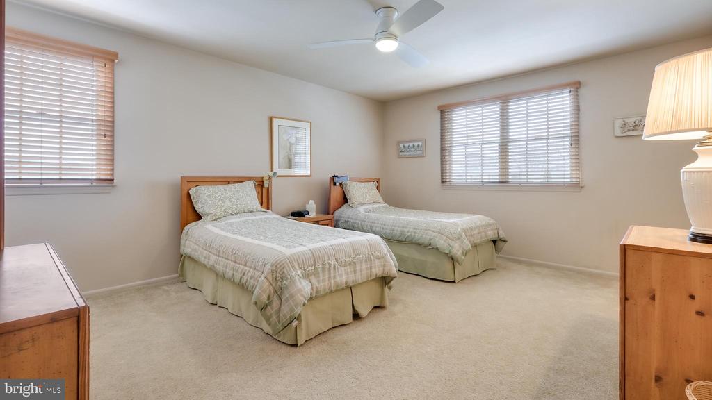 799 BOBWHITE LANE