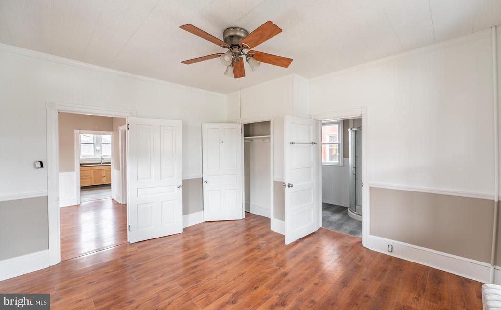 631 MAIN STREET Unit: APT #1