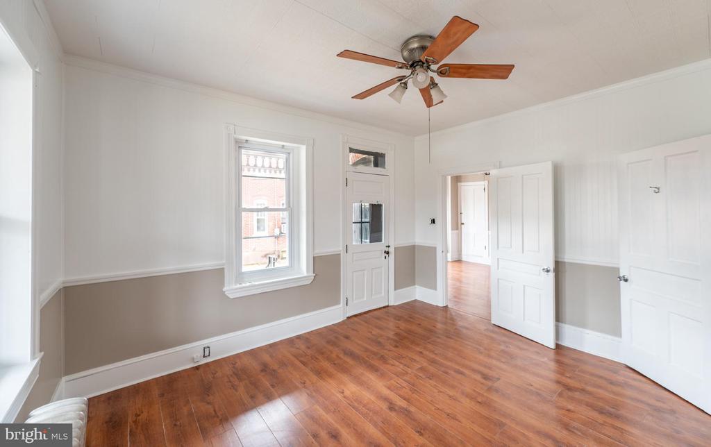 631 MAIN STREET Unit: APT #1
