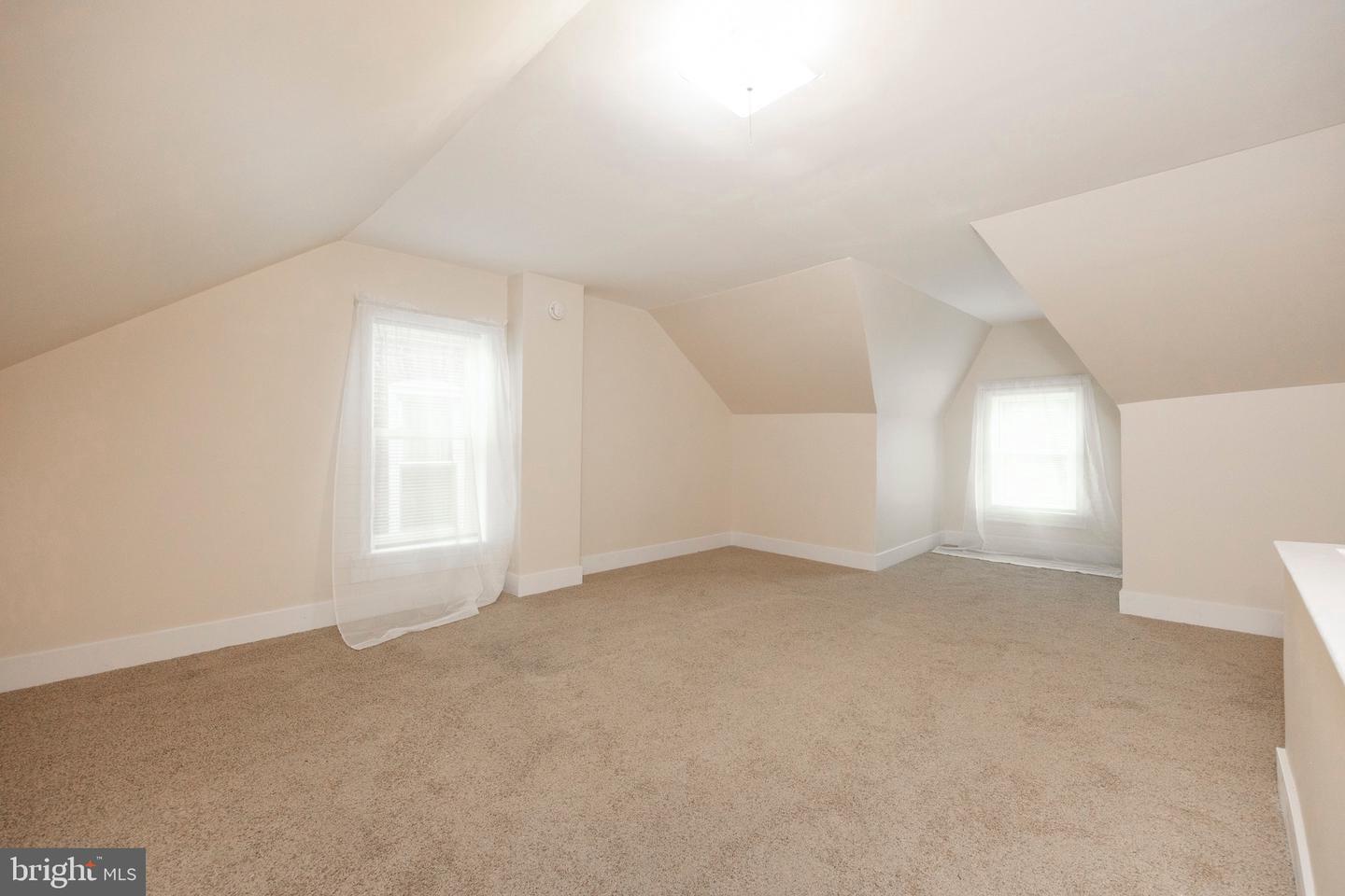 524 N FRANKLIN STREET Unit: APT 2