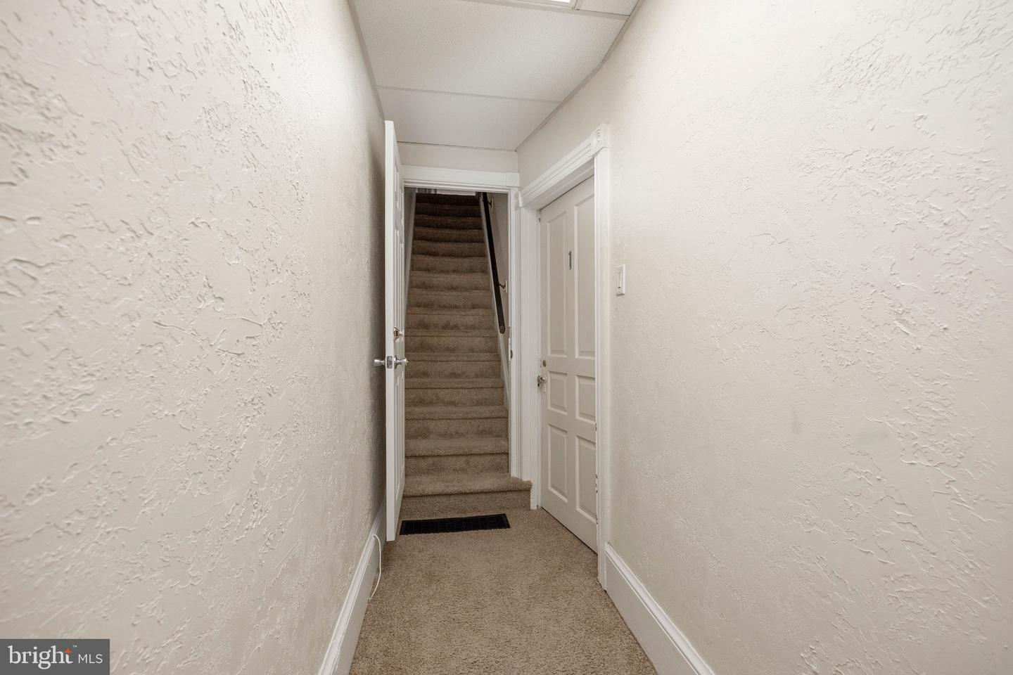 524 N FRANKLIN STREET Unit: APT 2