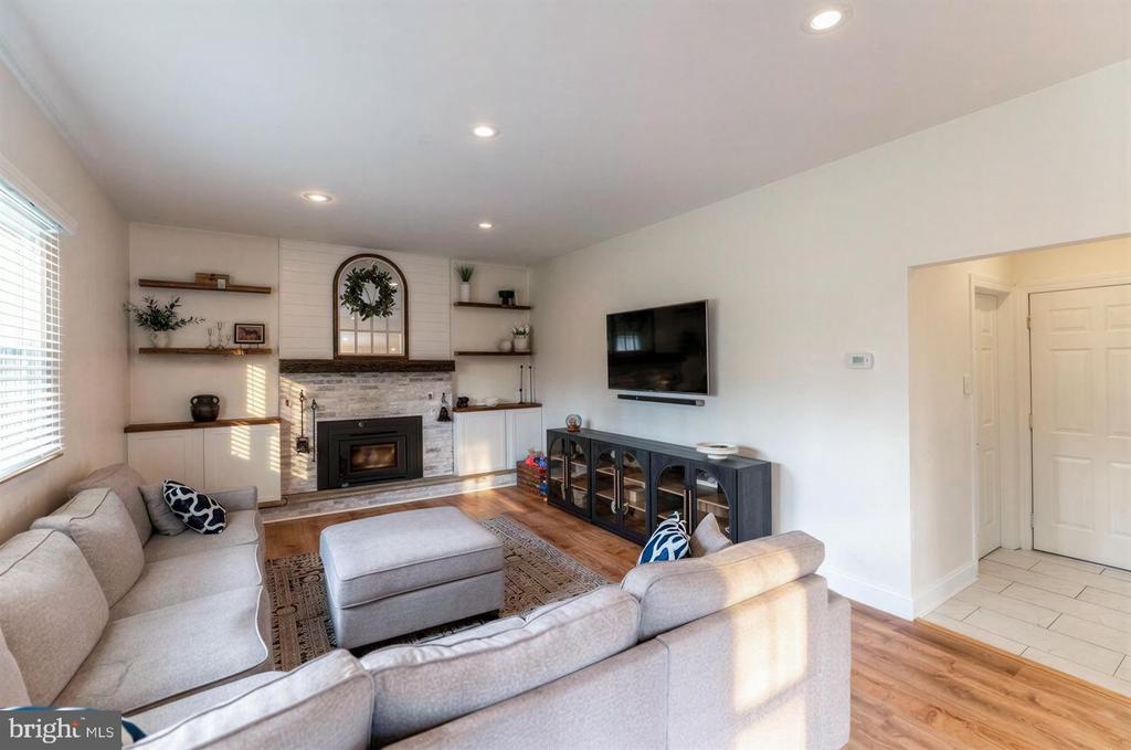 1113 E PROSPECT AVENUE