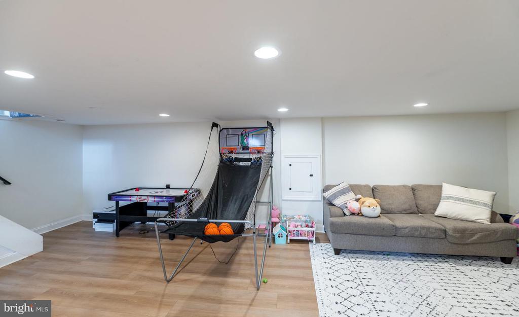 1113 E PROSPECT AVENUE