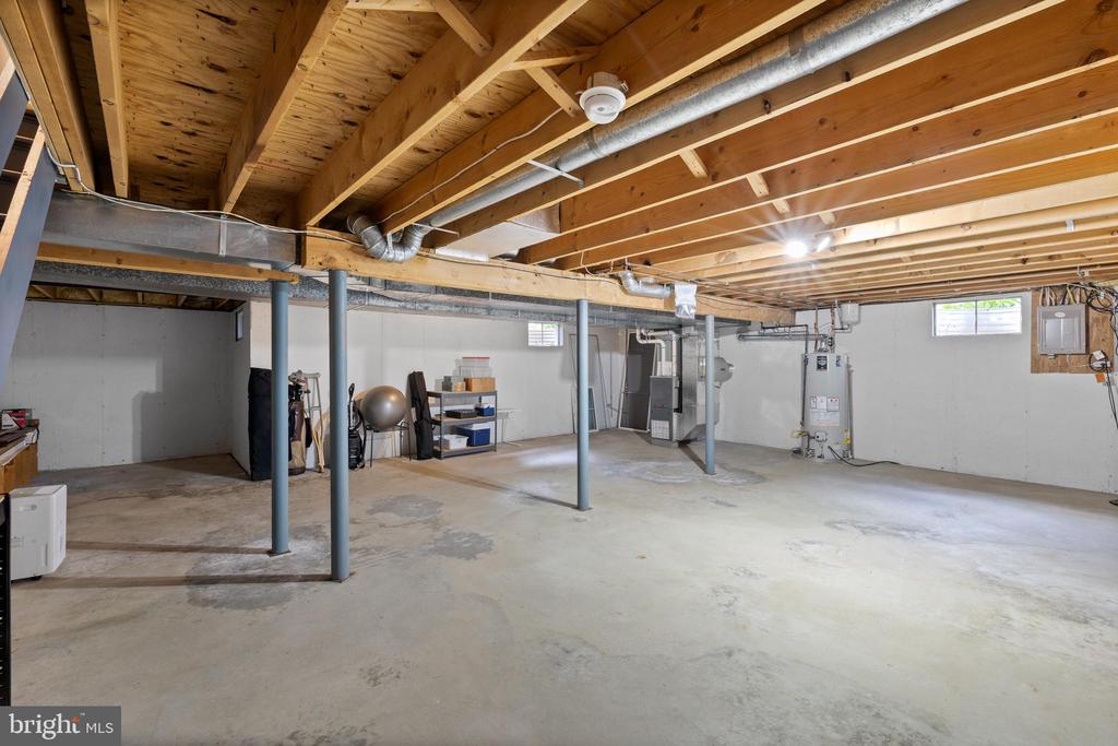 724 QUAIL CIRCLE