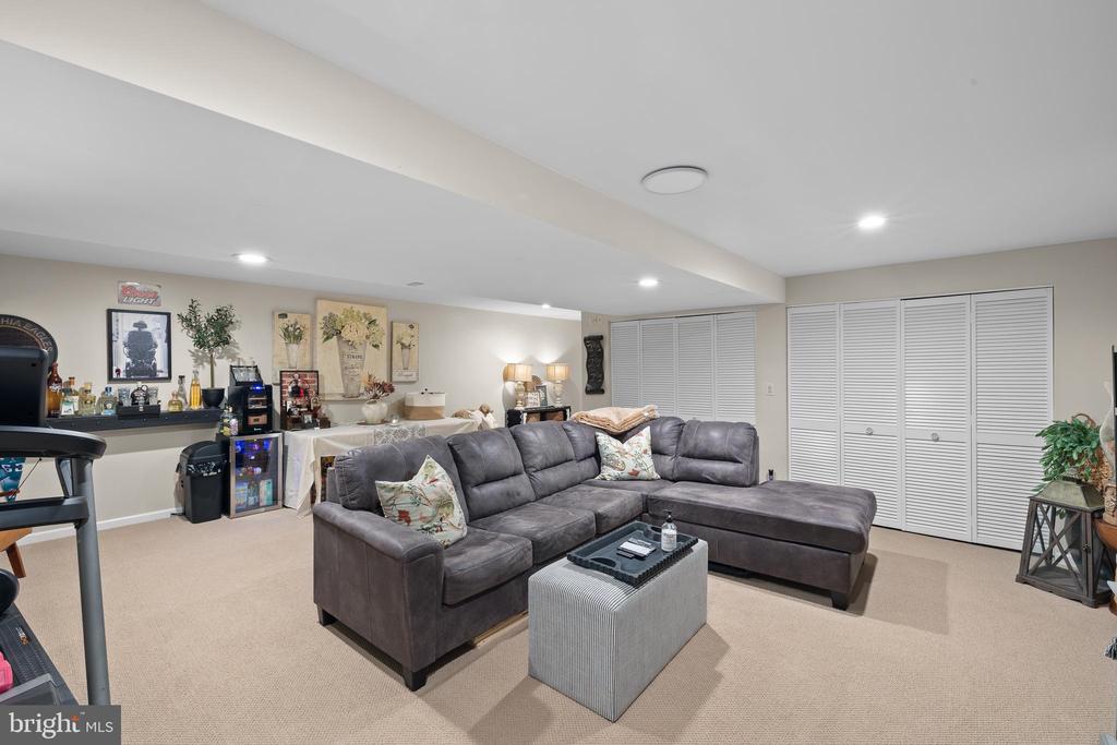 24 RALEIGH COURT