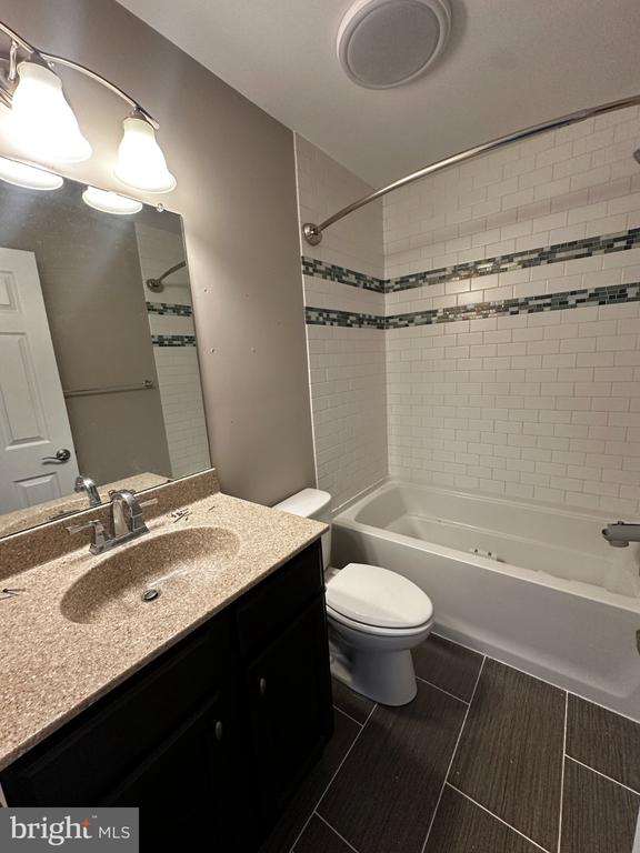 3024 GOSHEN DRIVE Unit: 90 L