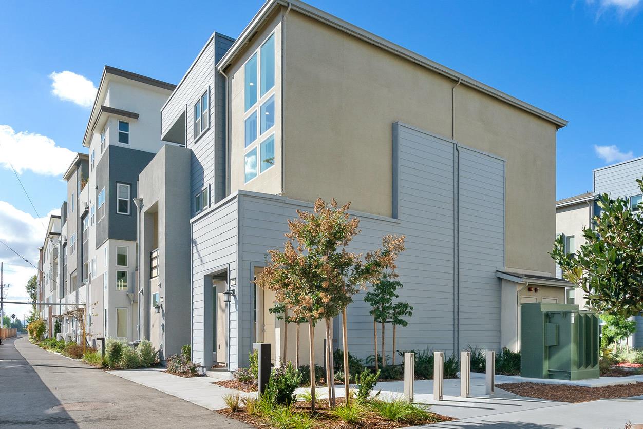 2913 Noyce Place Unit: 219