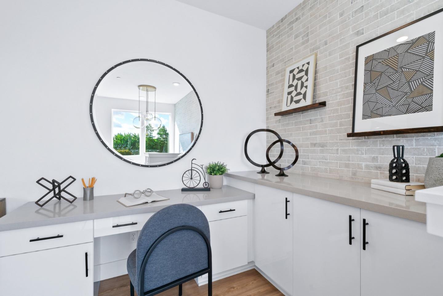 2913 Noyce Place Unit: 219