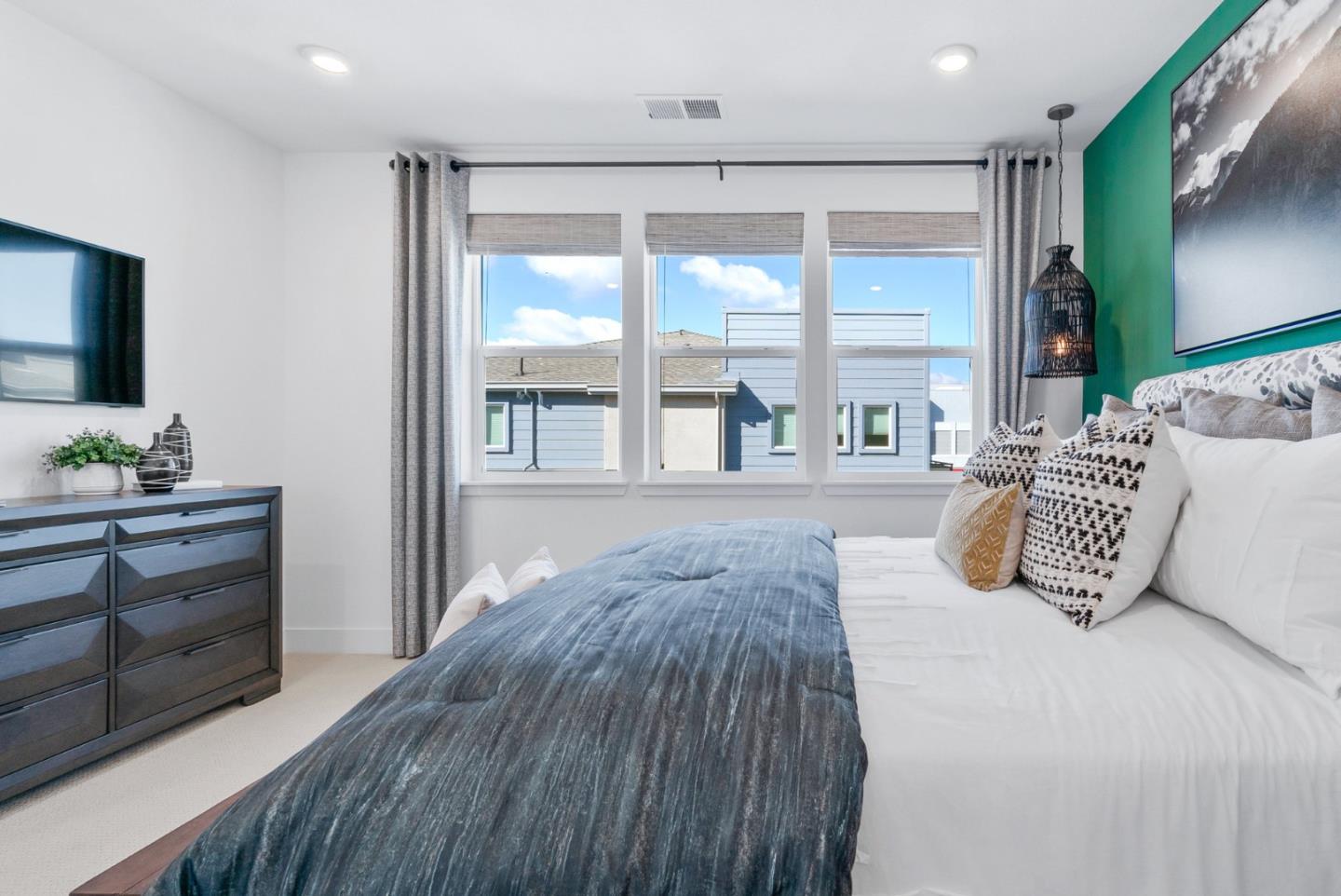 2913 Noyce Place Unit: 219