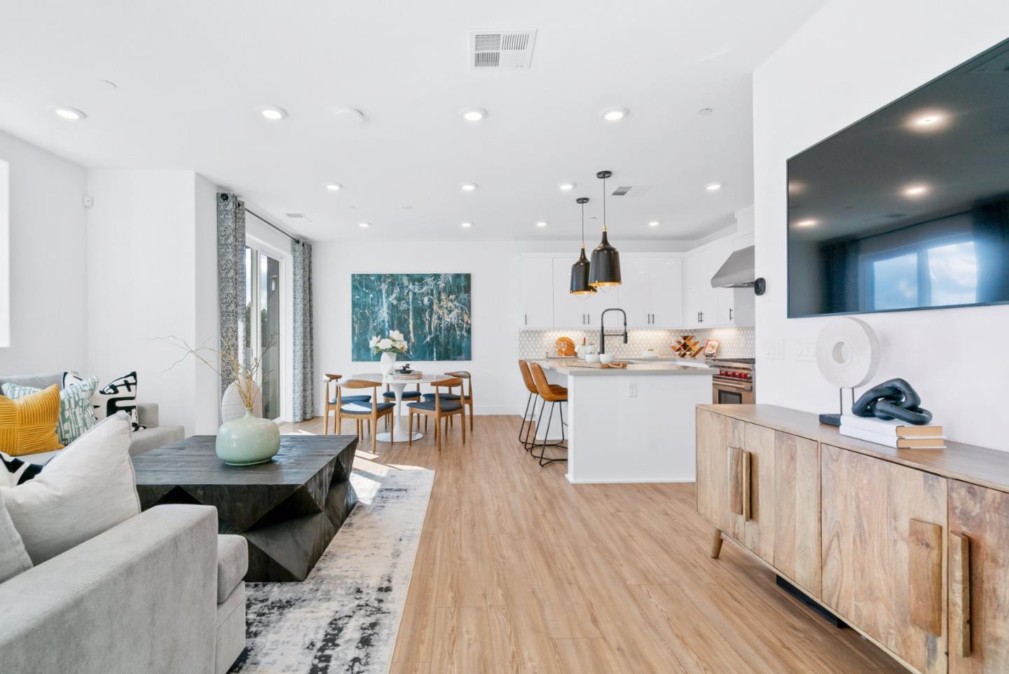 2913 Noyce Place Unit: 219