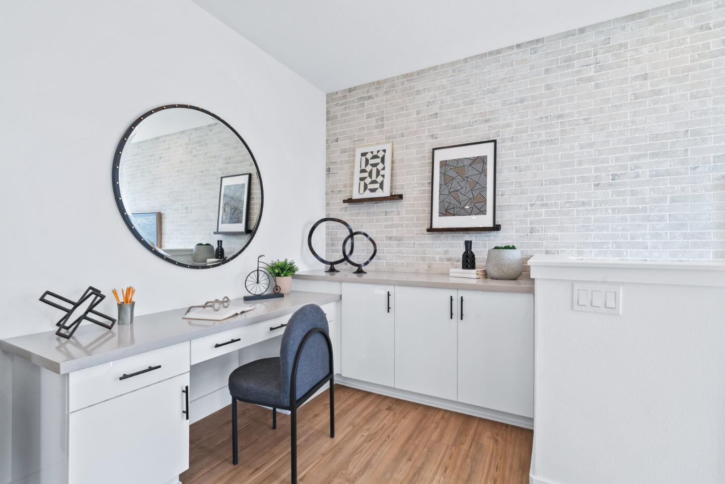 2913 Noyce Place Unit: 219