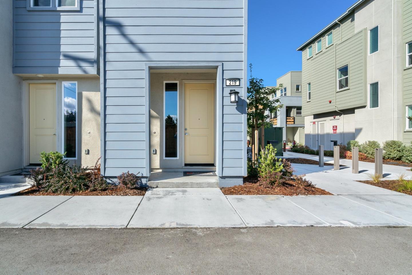 2913 Noyce Place Unit: 219