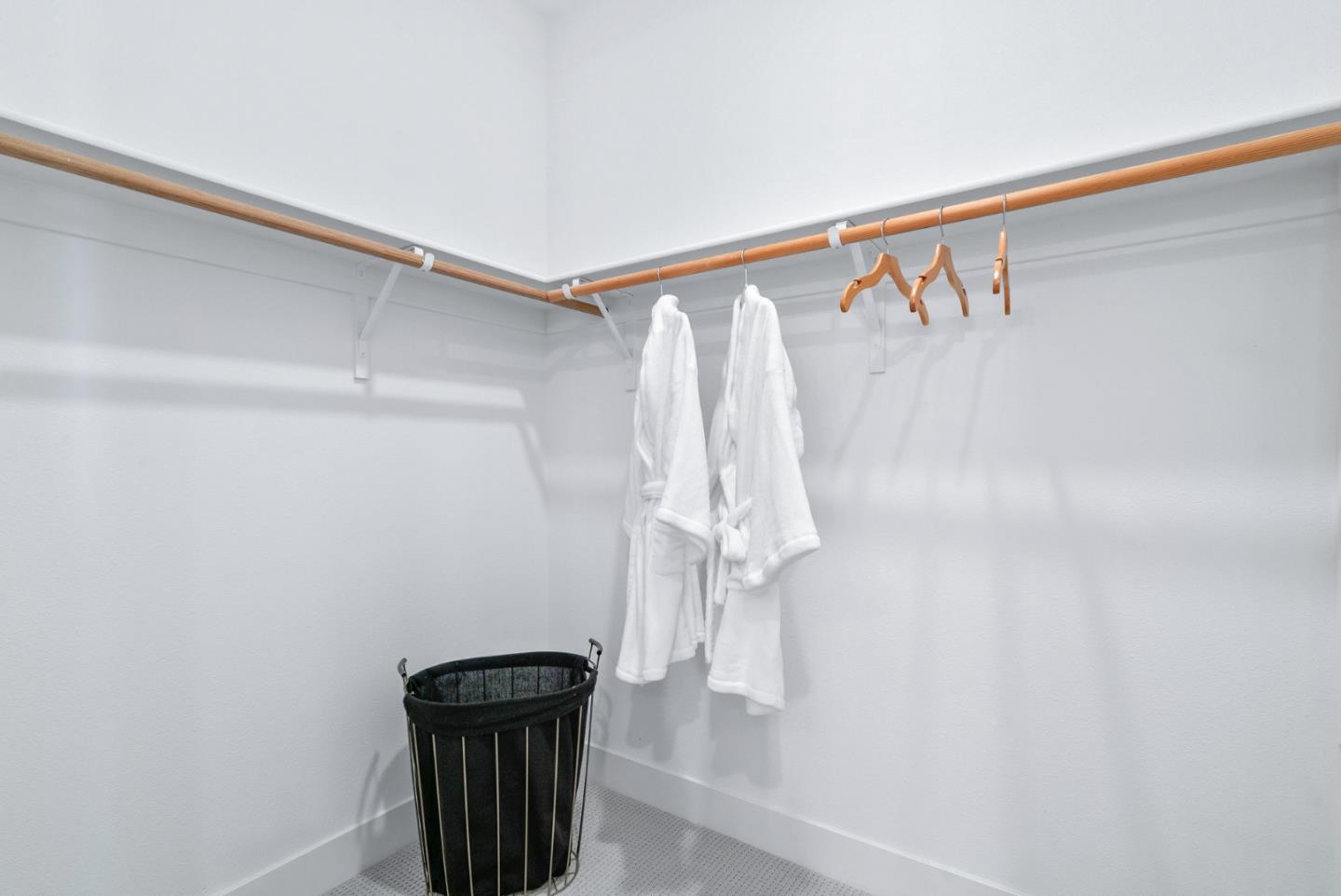 2913 Noyce Place Unit: 219