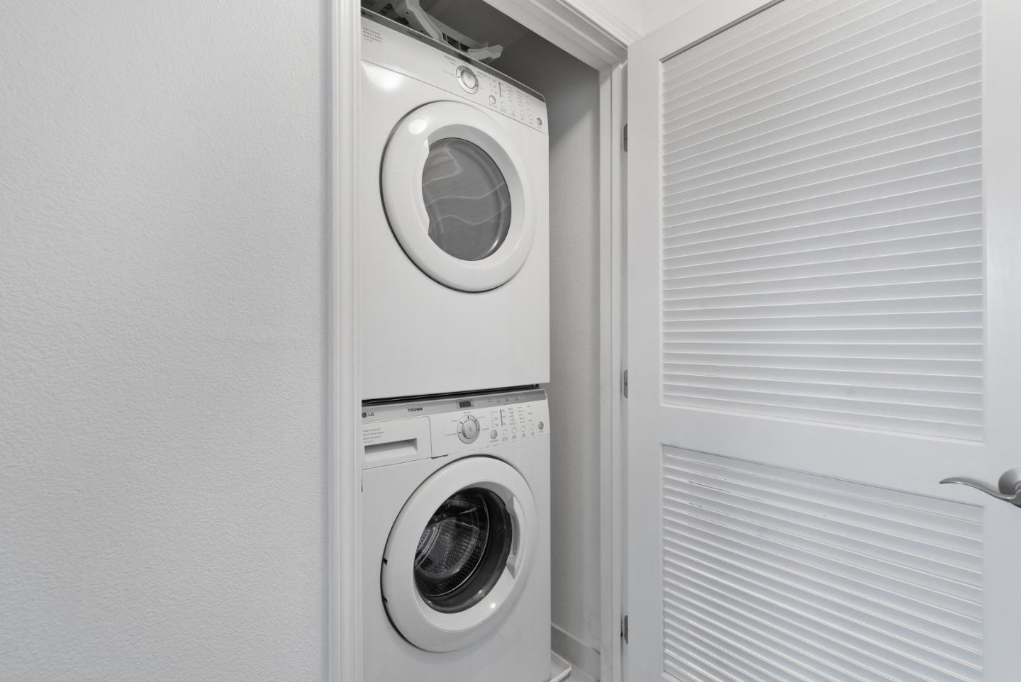 3901 Lick Mill BLVD 306