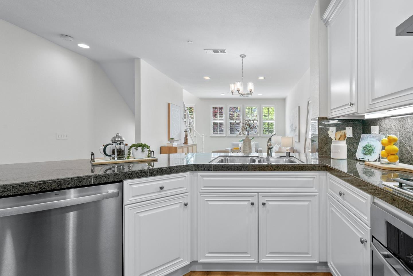 1580 Shore PL 4
