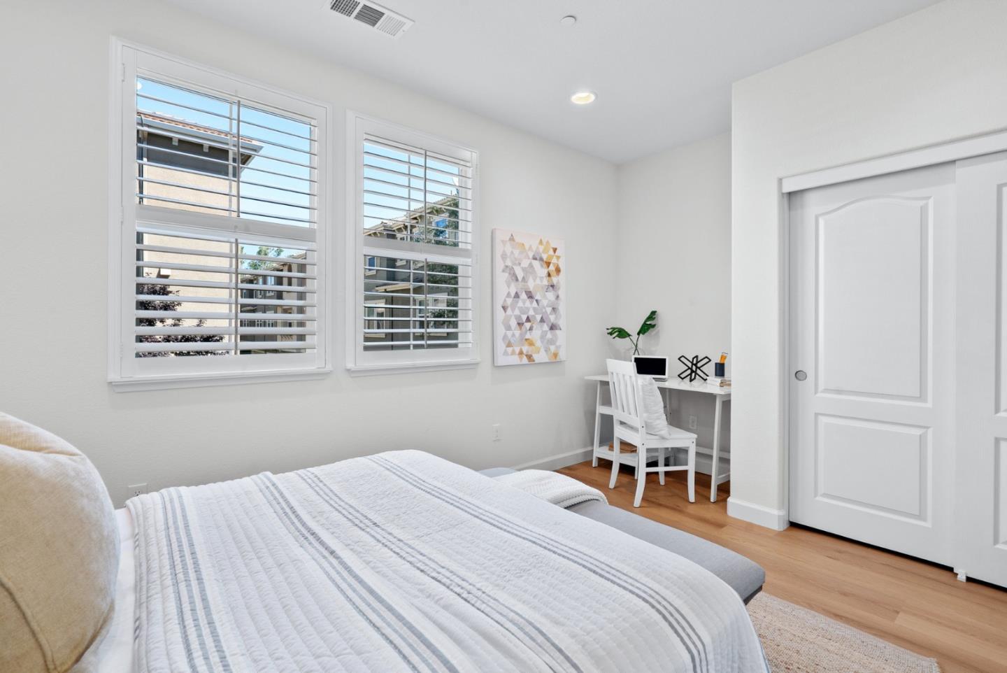 1580 Shore PL 4