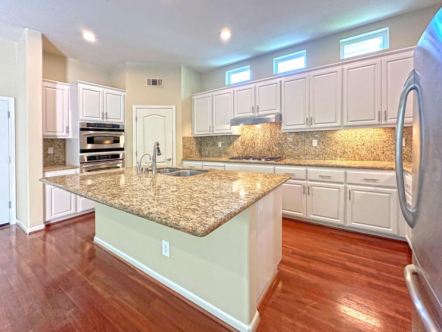 4188 Farrell WAY