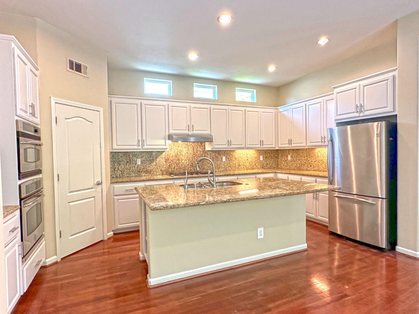 4188 Farrell WAY