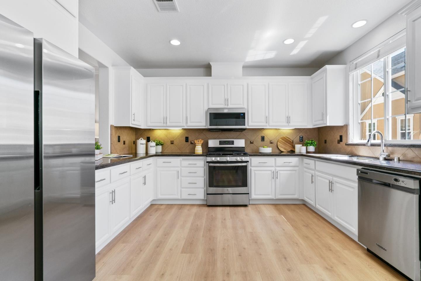 4036 Crandall CIR