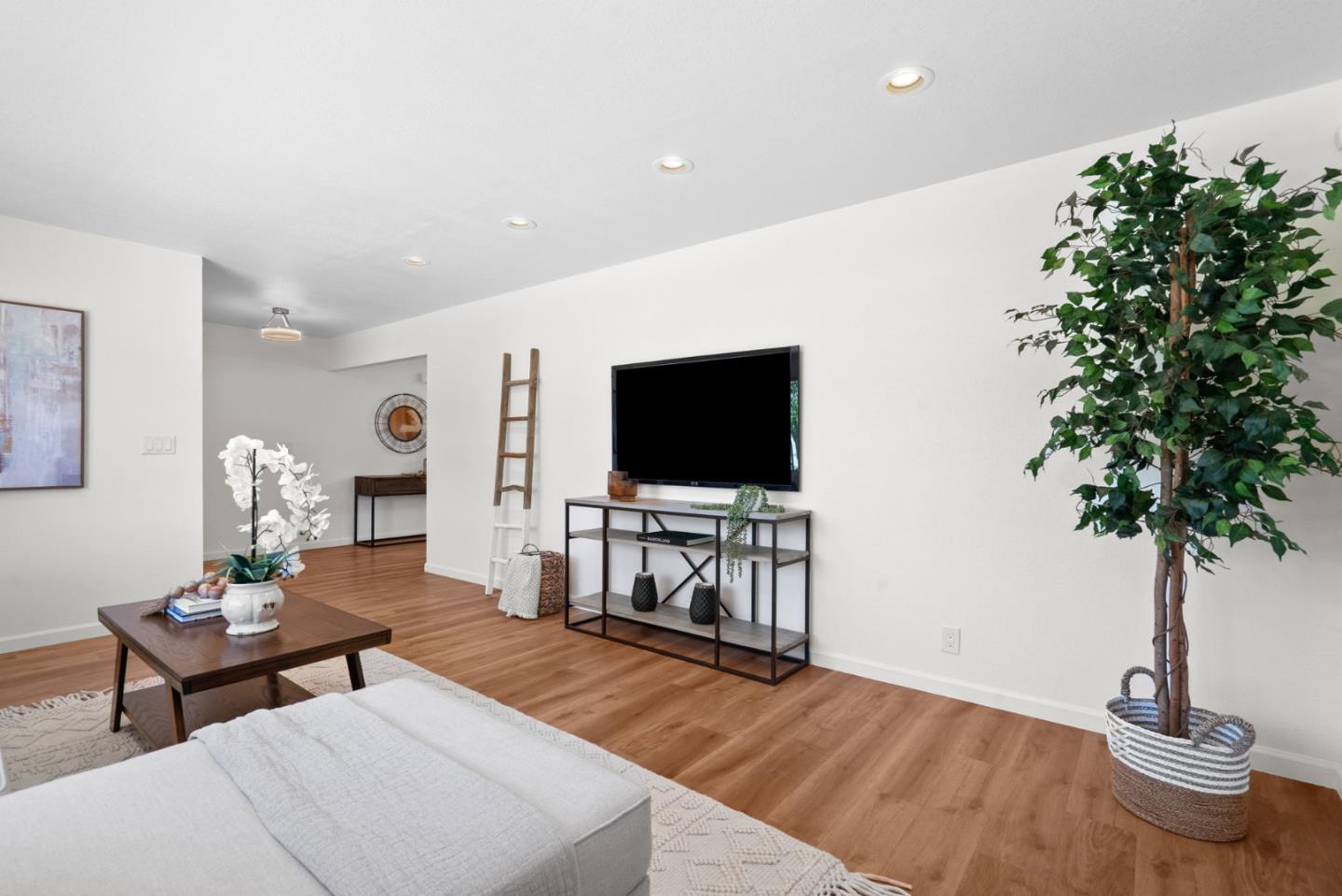 1006 Belford DR