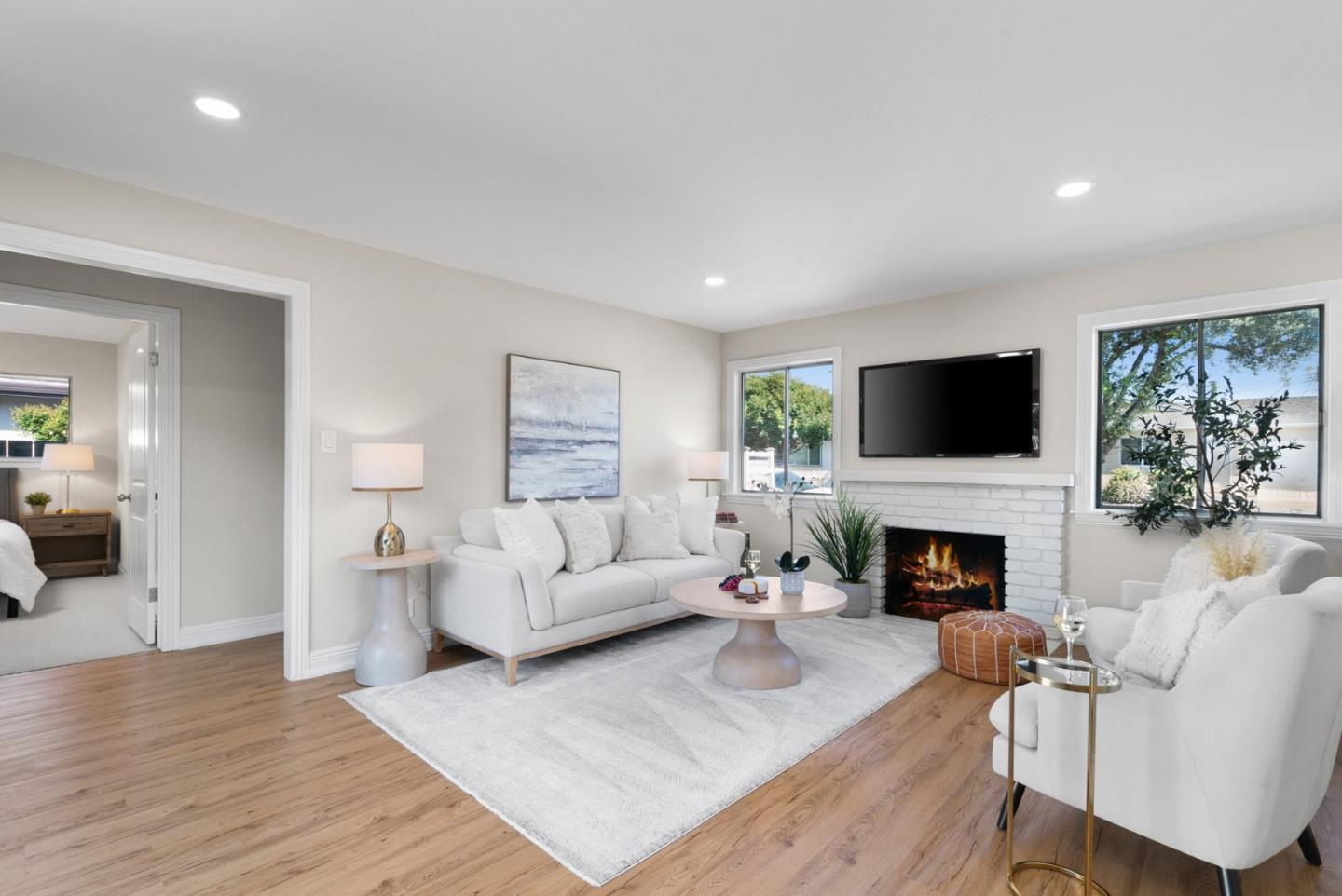 2832-2834 Regnart WAY