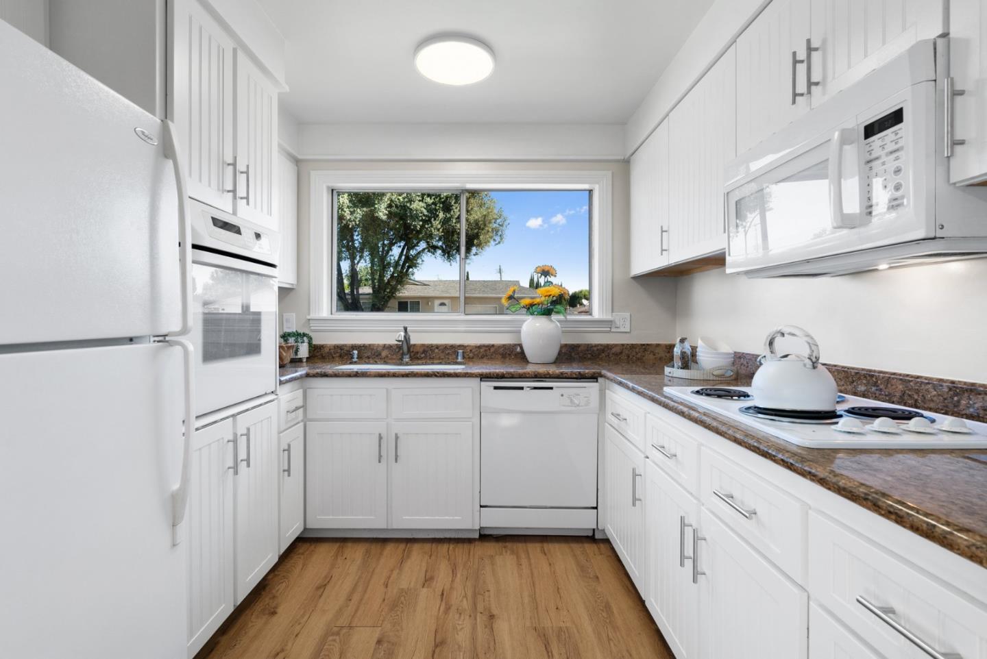 2832-2834 Regnart WAY