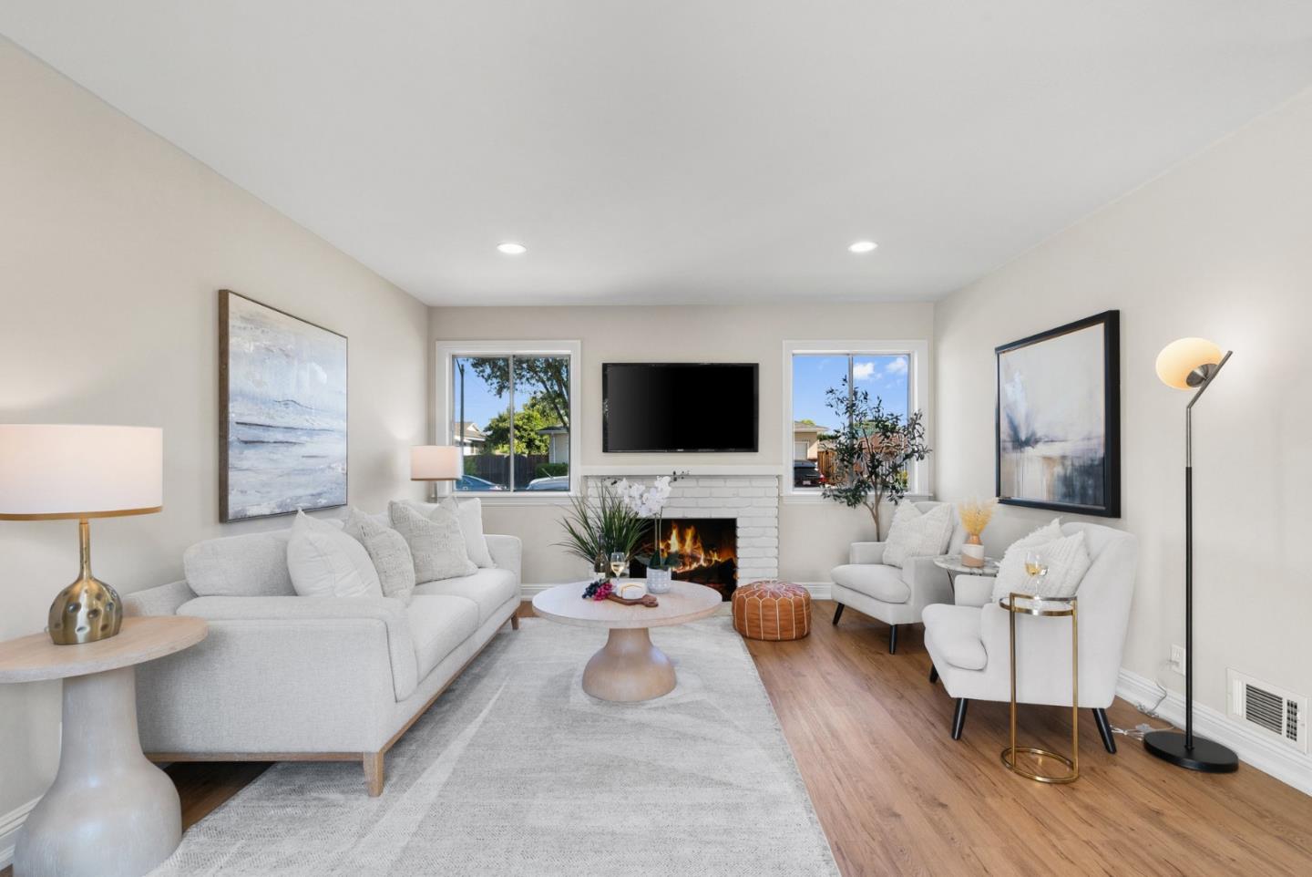 2832-2834 Regnart WAY