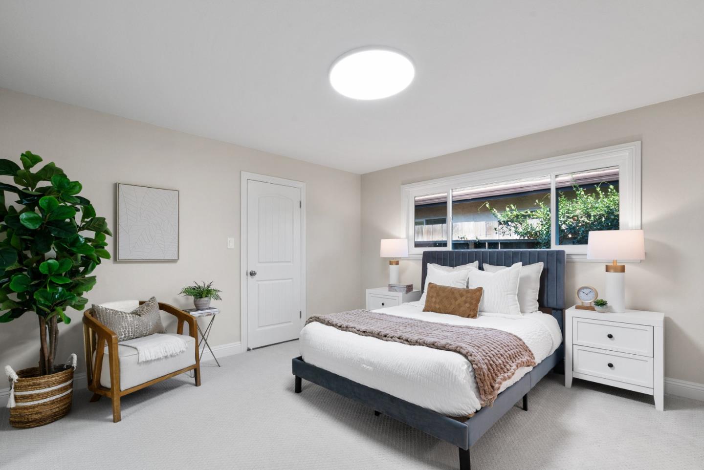 2832-2834 Regnart WAY