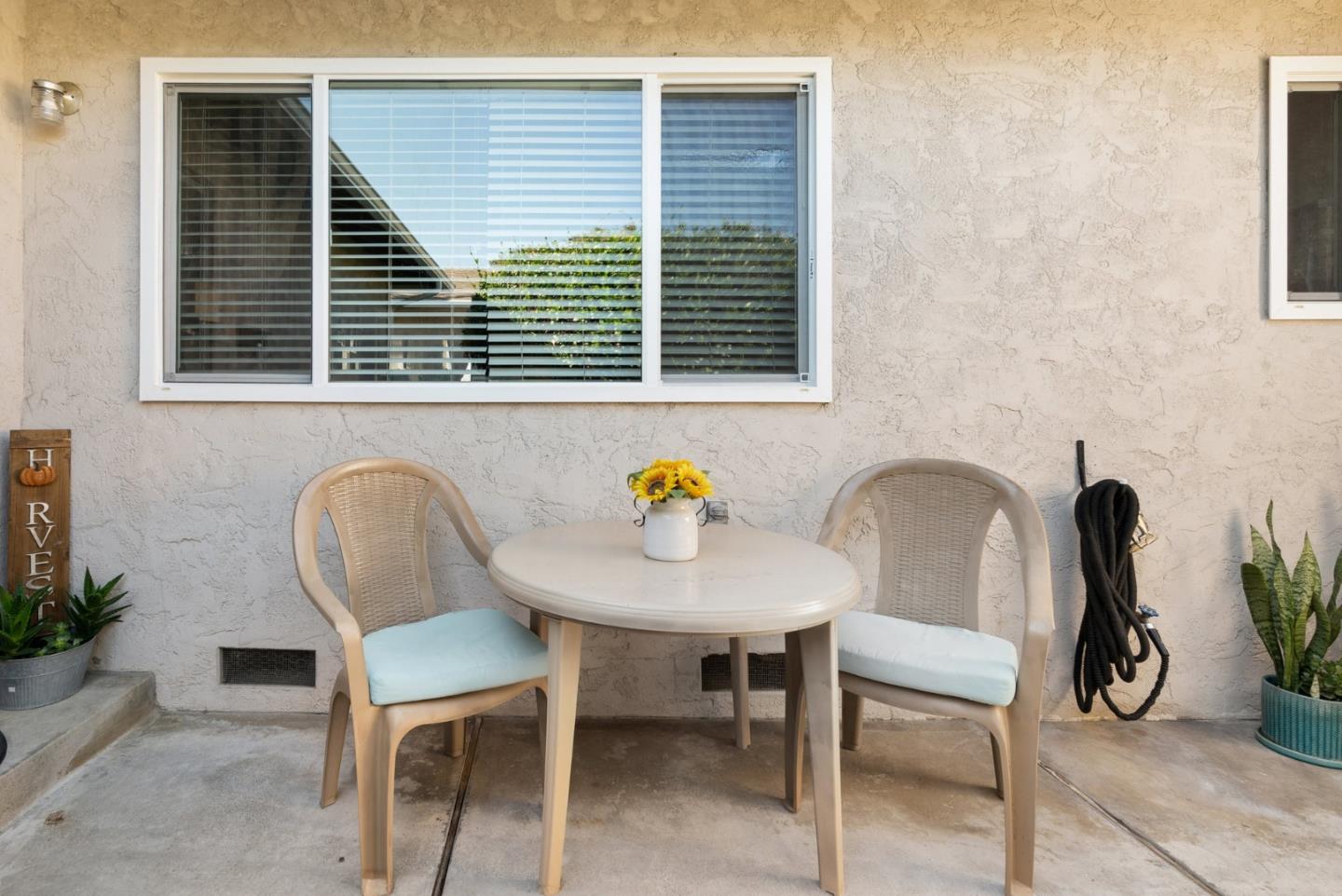 2832-2834 Regnart WAY