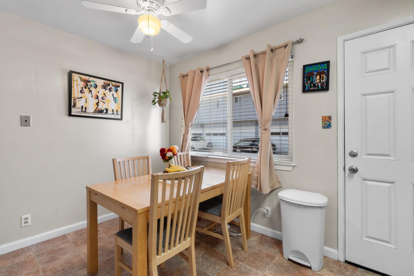 2832-2834 Regnart WAY